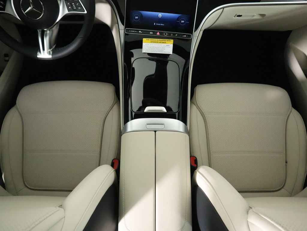Thumbnail: 2026 Mercedes-Benz GLC - 17