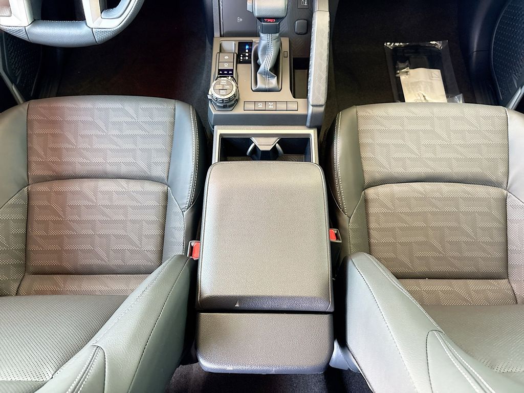 Thumbnail: 2026 Toyota 4Runner - 16