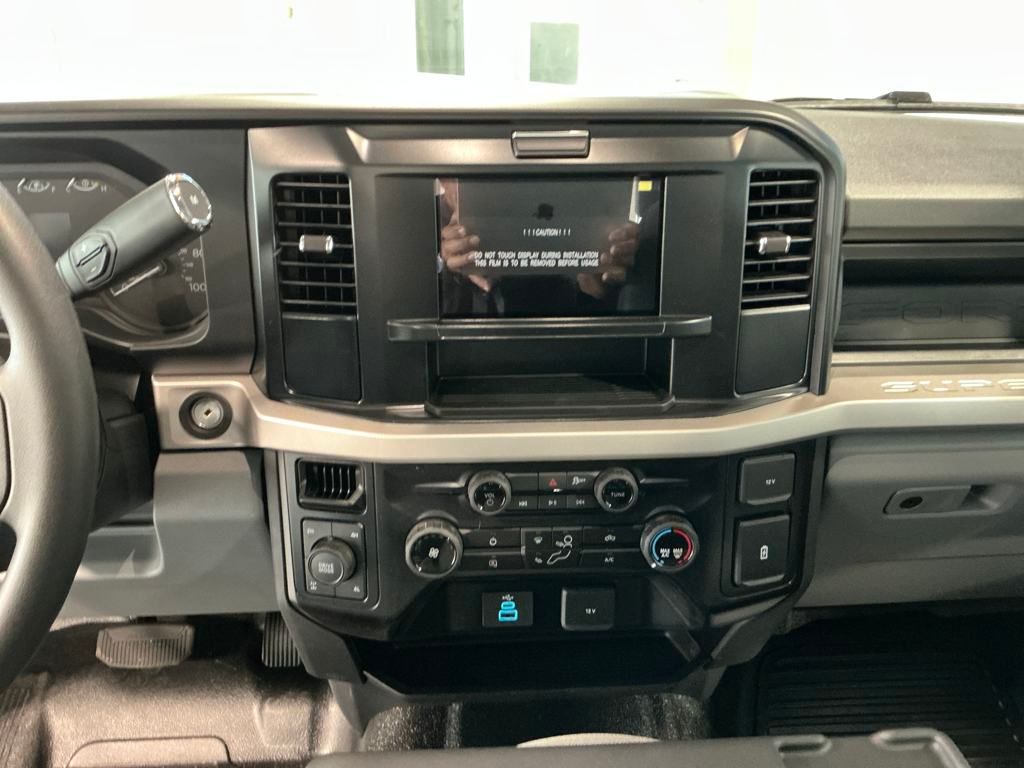 2025 Ford F-350SD  photo