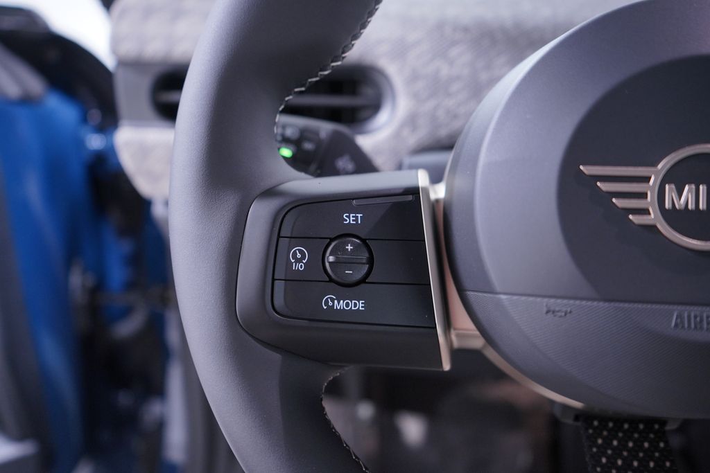 Thumbnail: 2026 MINI Cooper - 15