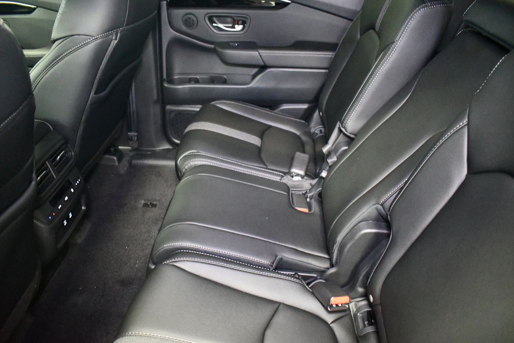 Thumbnail: 2026 Honda Pilot - 21