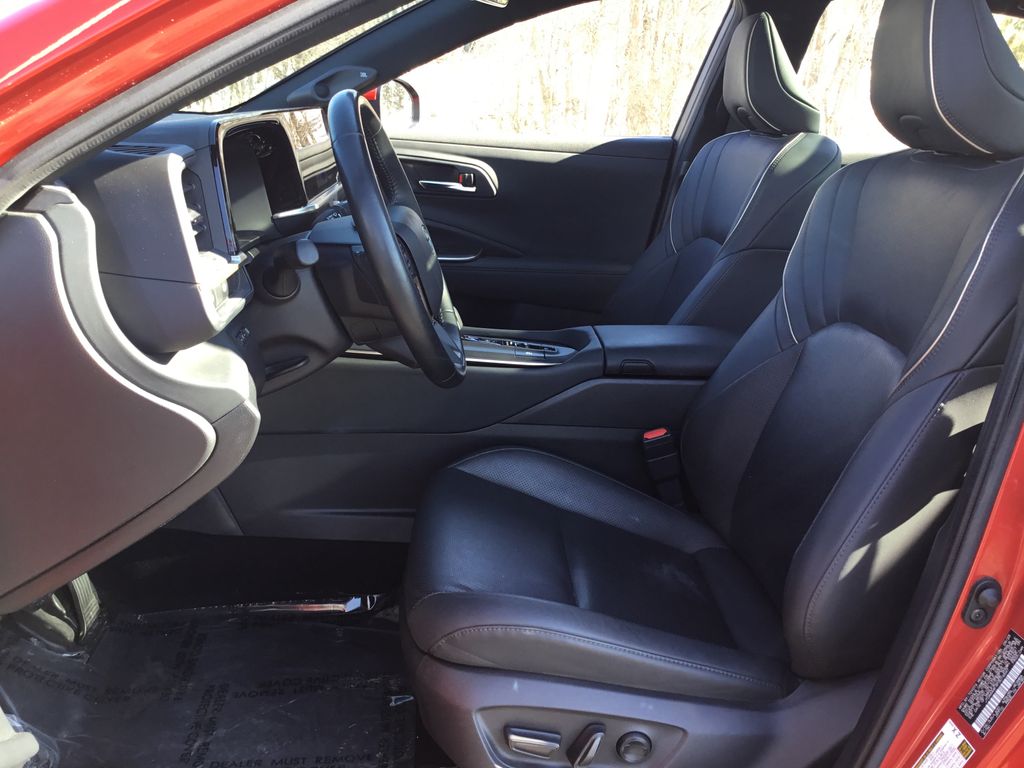 Thumbnail: 2023 Toyota Crown - 14