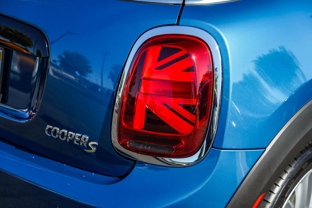 2024 MINI Cooper SE Electric Signature 9