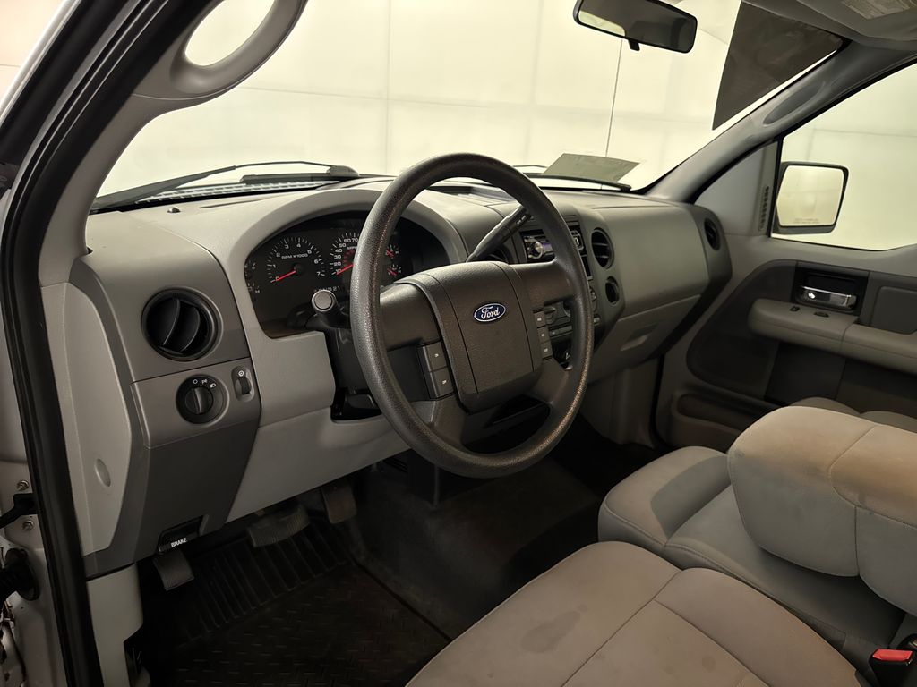 Used 2006 Silver Ford XL image 5