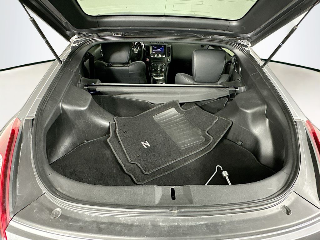 Thumbnail: 2019 Nissan Z - 25