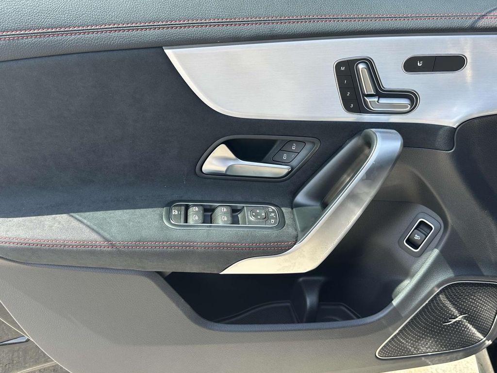 2025 Mercedes-Benz CLA 250 13