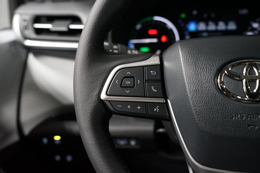 Thumbnail: 2026 Toyota Sienna - 14