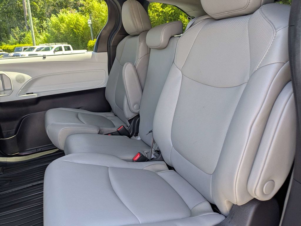 Used 2025 Toyota Sienna Van