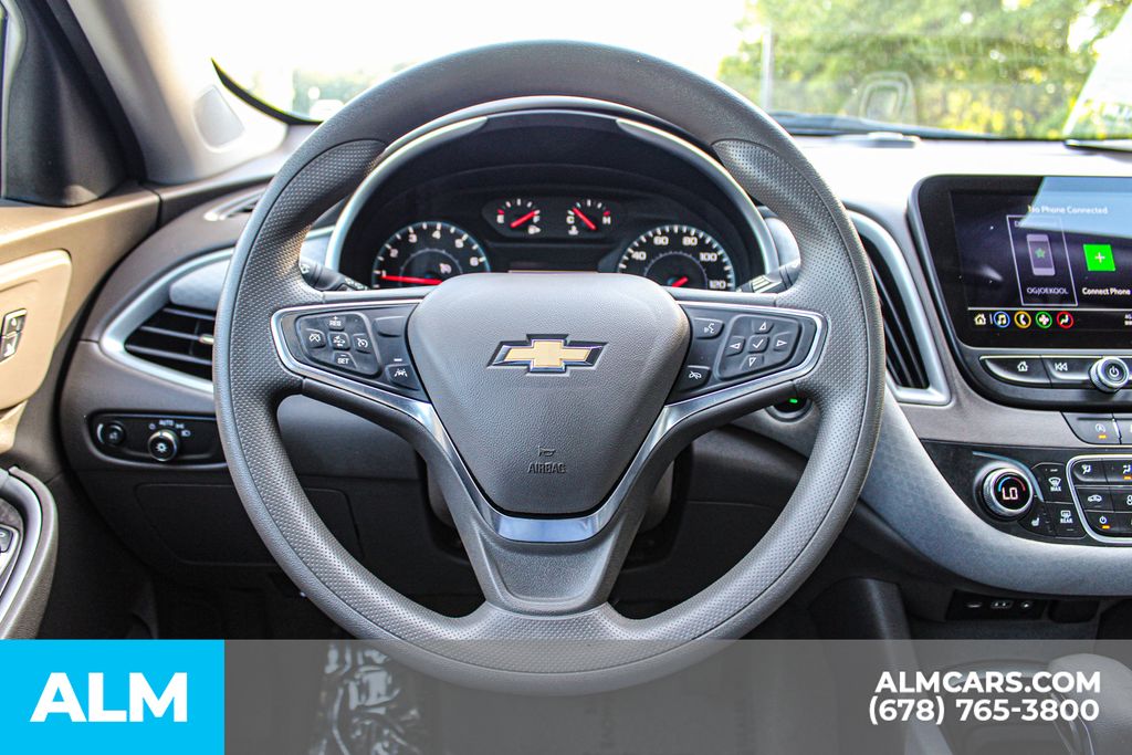 Used 2024 White Chevrolet LT image 23