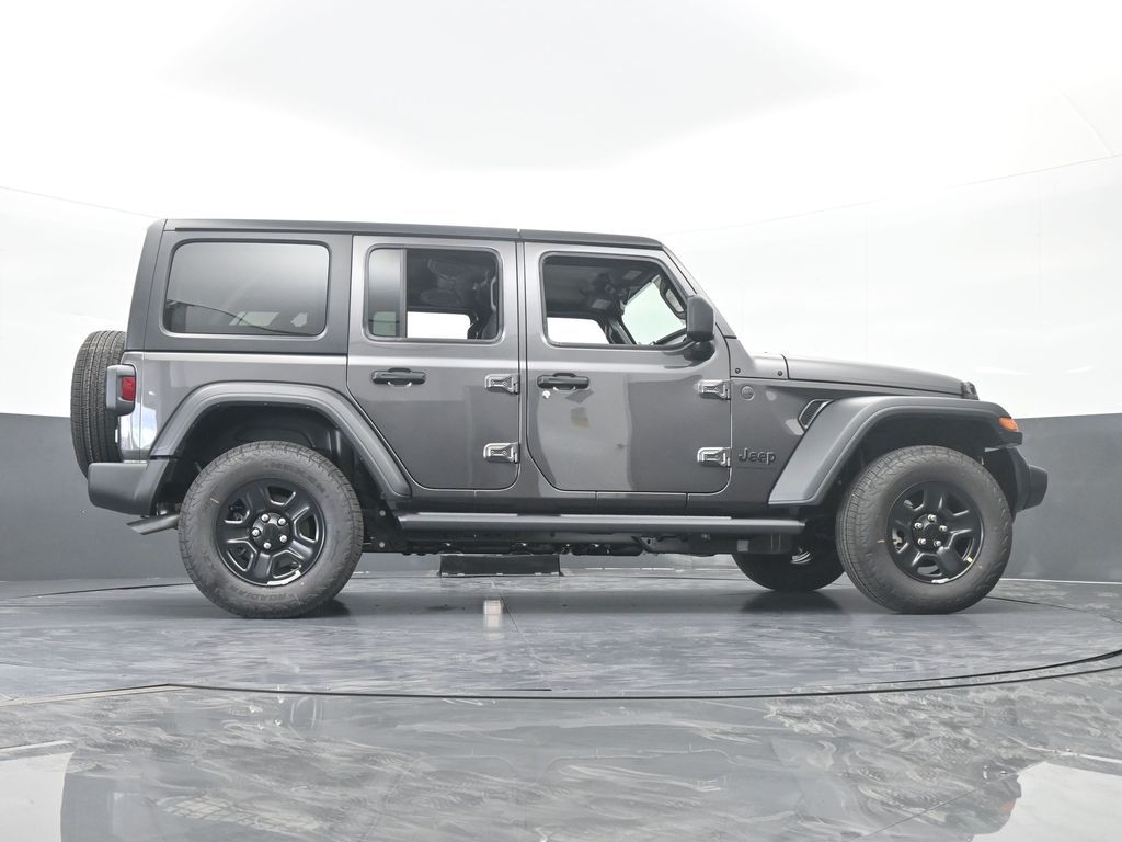 New 2026 Granite Crystal Metallic Clearcoat Jeep Sport image 52