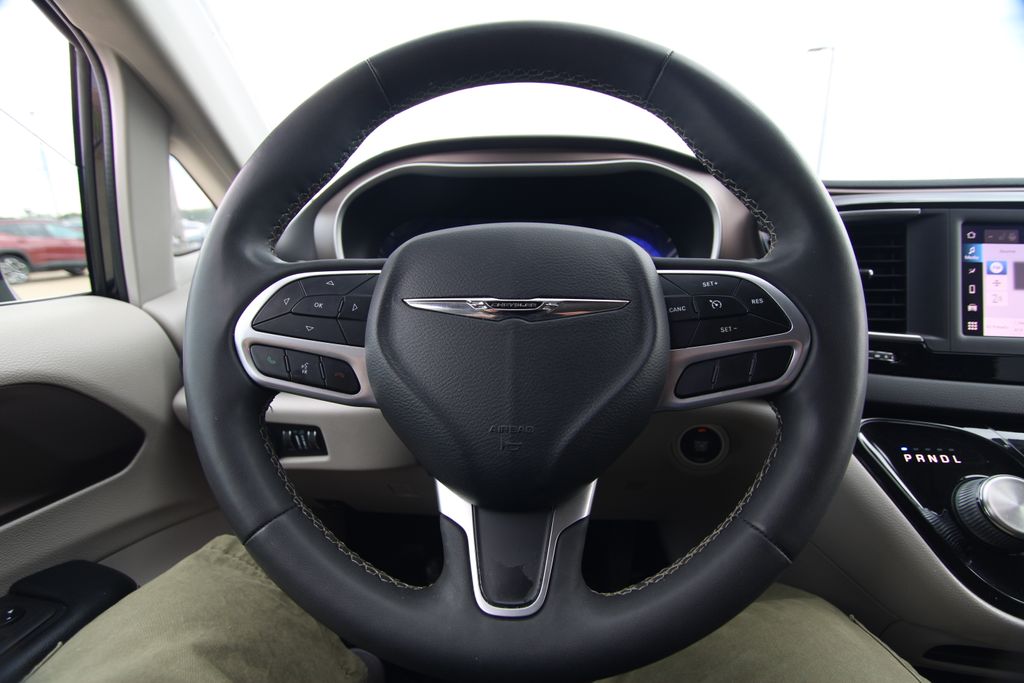 Used 2022 Chrysler Voyager Van