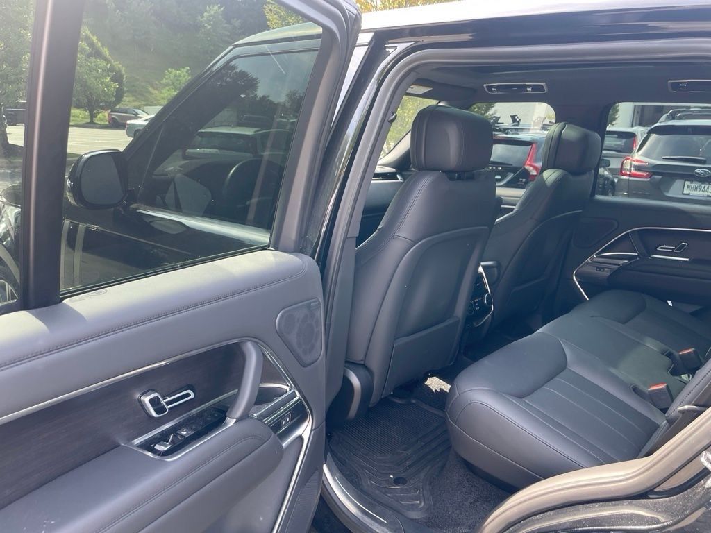 Certified Used 2025 Black Land Rover SE image 11