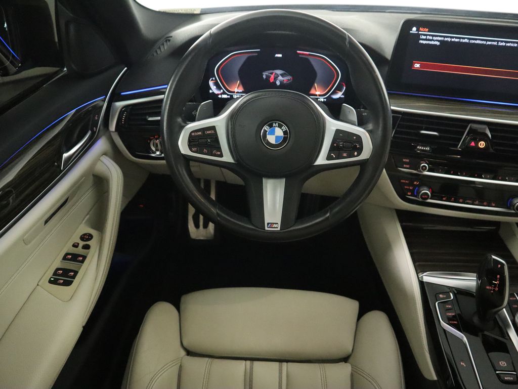 Thumbnail: 2021 BMW 5 Series - 10