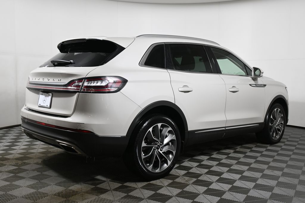 Thumbnail: 2023 Lincoln Nautilus - 10