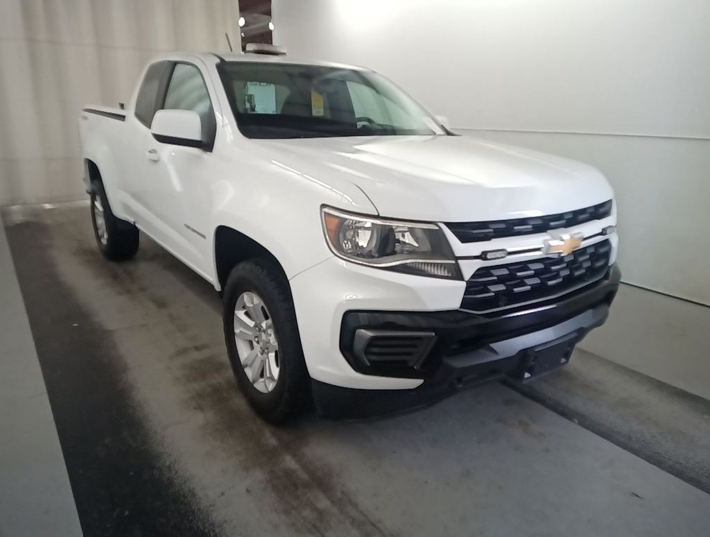 Summit White 2022 Chevrolet Colorado Pickup Truck Four-Wheel Drive 6-Speed Automatic