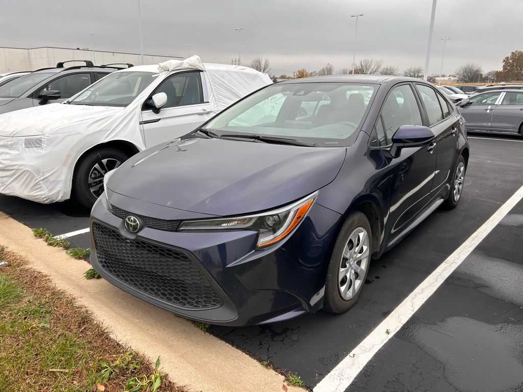 2022 Toyota Corolla LE 2