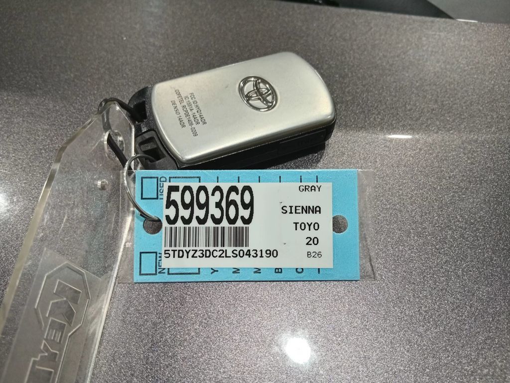 2020 Toyota Sienna XLE