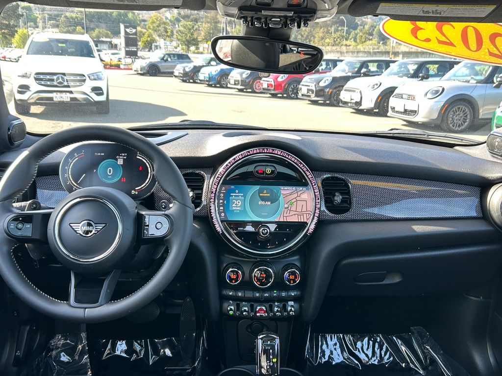 Thumbnail: 2023 MINI Cooper - 32