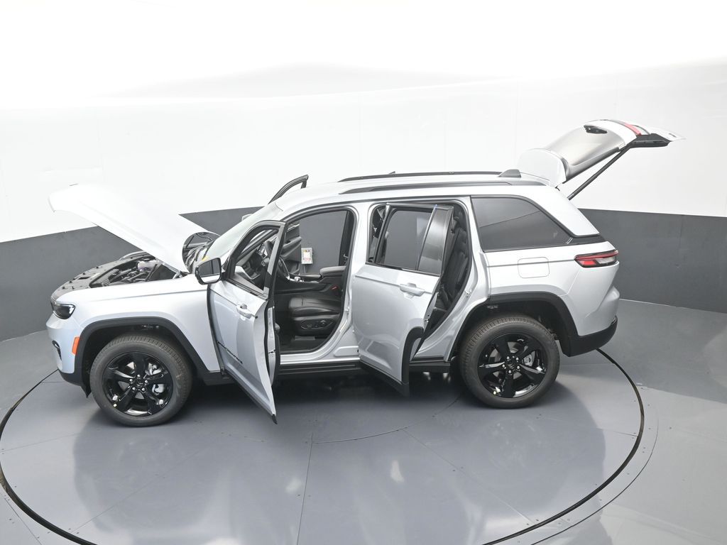 New 2025 Silver Zynith Jeep Limited image 60