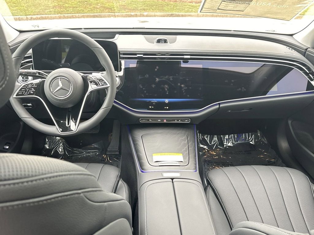 2025 Mercedes-Benz E-Class E 450 27