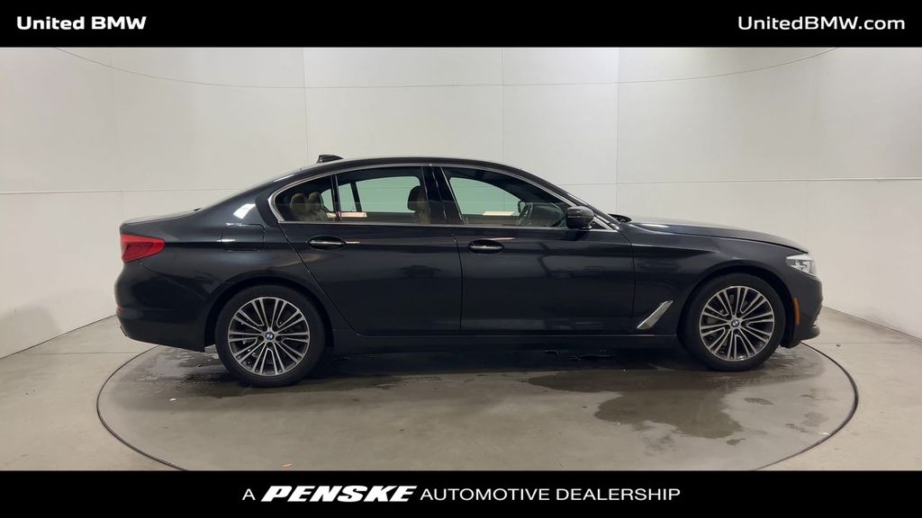 Thumbnail: 2018 BMW 5 Series - 9