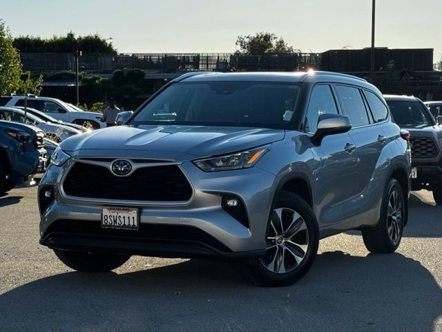 Used 2020 Toyota Highlander Hybrid SUV