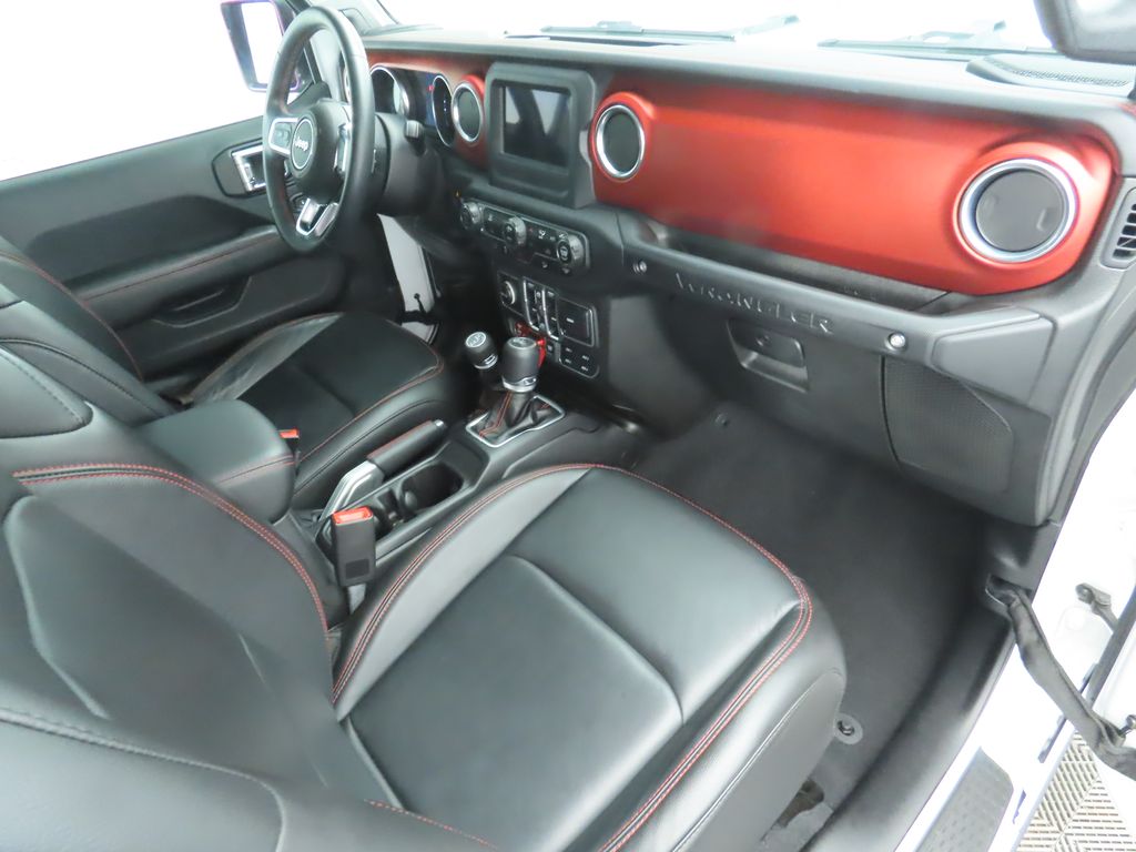 Thumbnail: 2018 Jeep Wrangler - 17