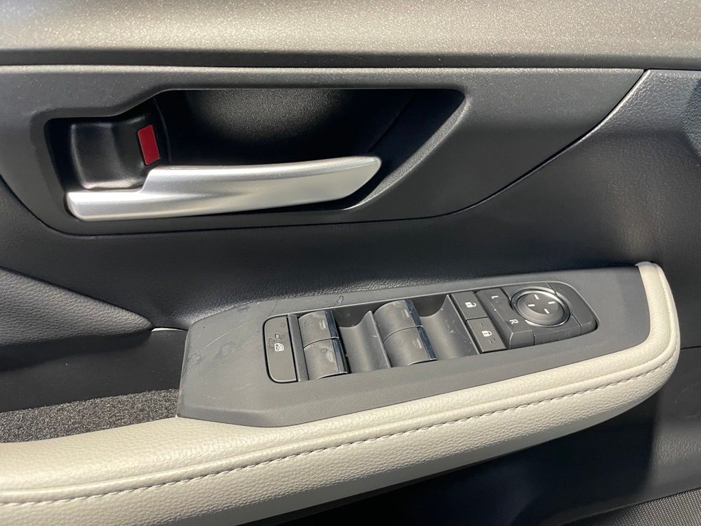 Thumbnail: 2026 Toyota Grand Highlander - 32