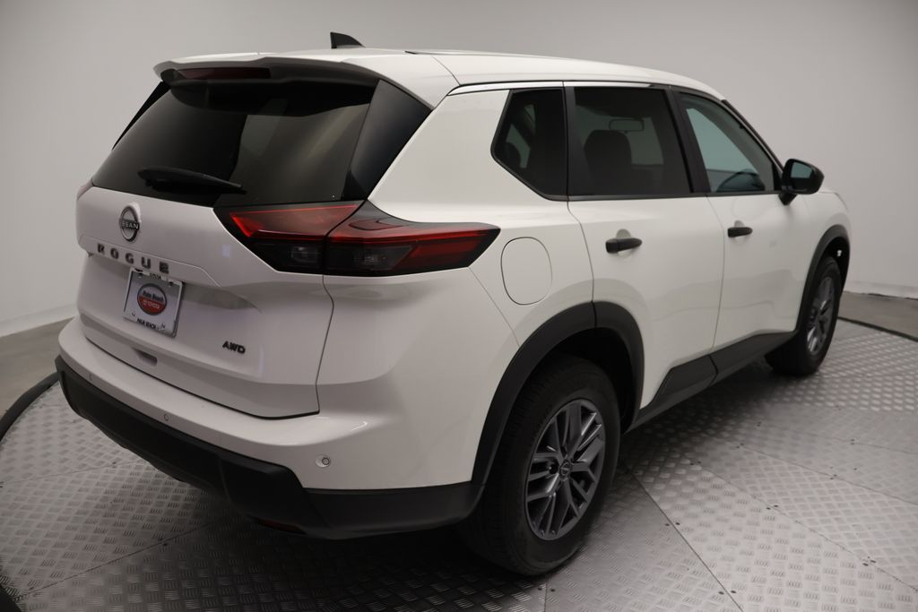 Thumbnail: 2024 Nissan Rogue - 8