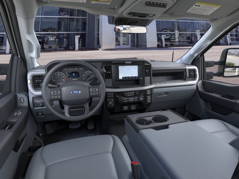New 2026 Oxford White Ford XL image 9