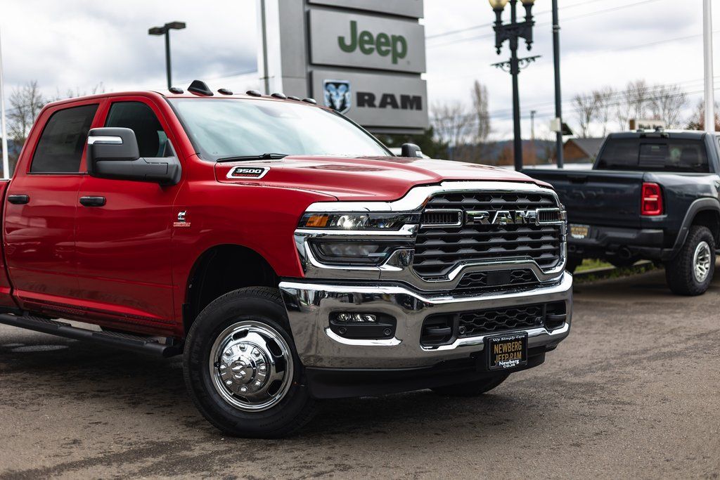 2026 Ram 3500 Tradesman thumbnail 3