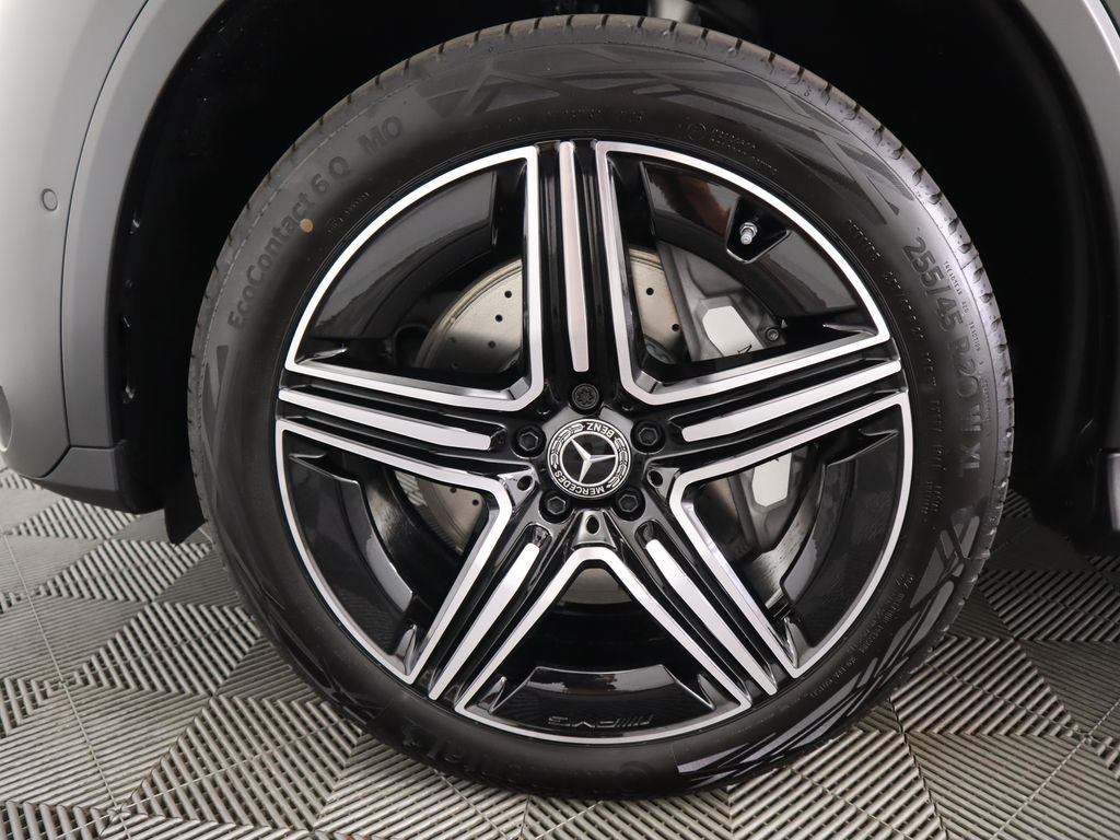 Thumbnail: 2026 Mercedes-Benz GLC - 32