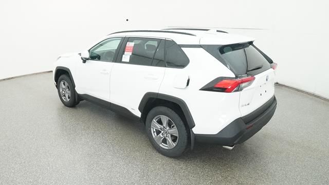 2024 Toyota RAV4 XLE 2