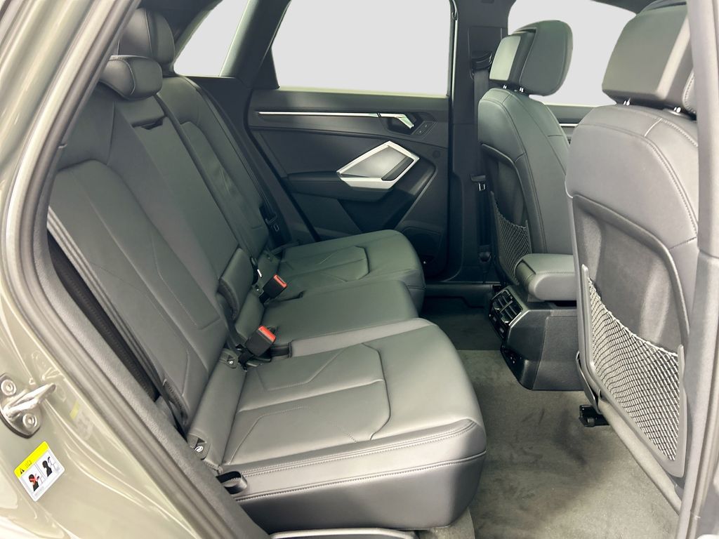 Thumbnail: 2025 Audi Q3 - 20