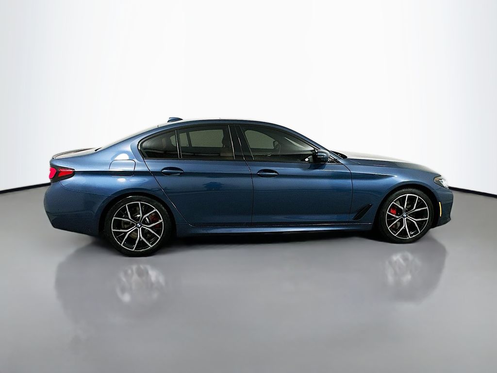 Thumbnail: 2023 BMW 5 Series - 4