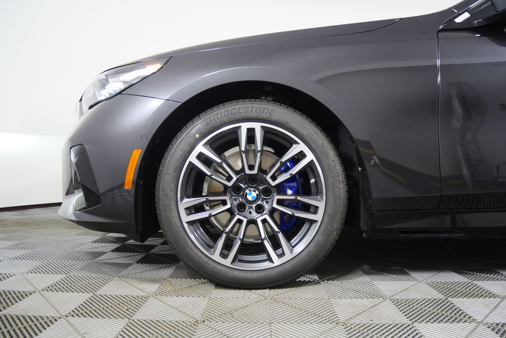 Thumbnail: 2026 BMW 5 Series - 7
