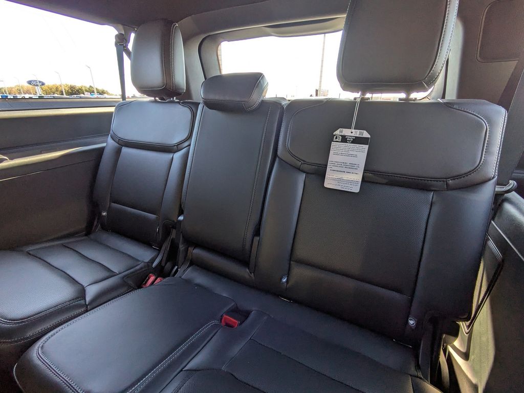 2025 Ford Expedition Platinum MAX