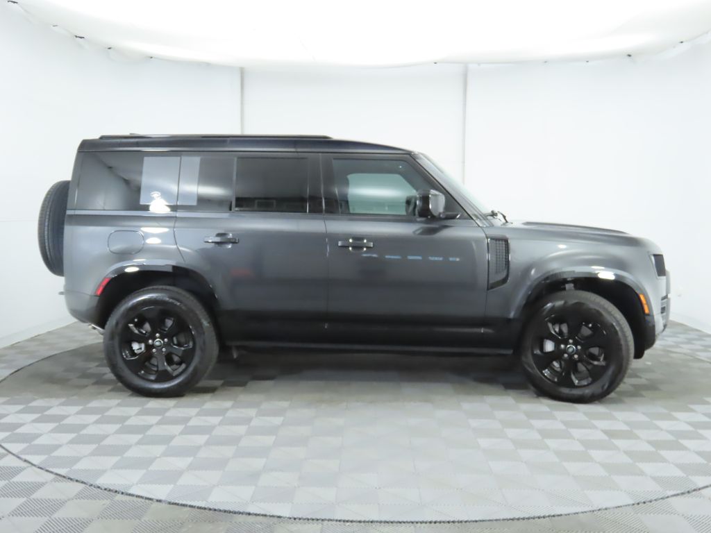 2024 Land Rover Defender 110 4