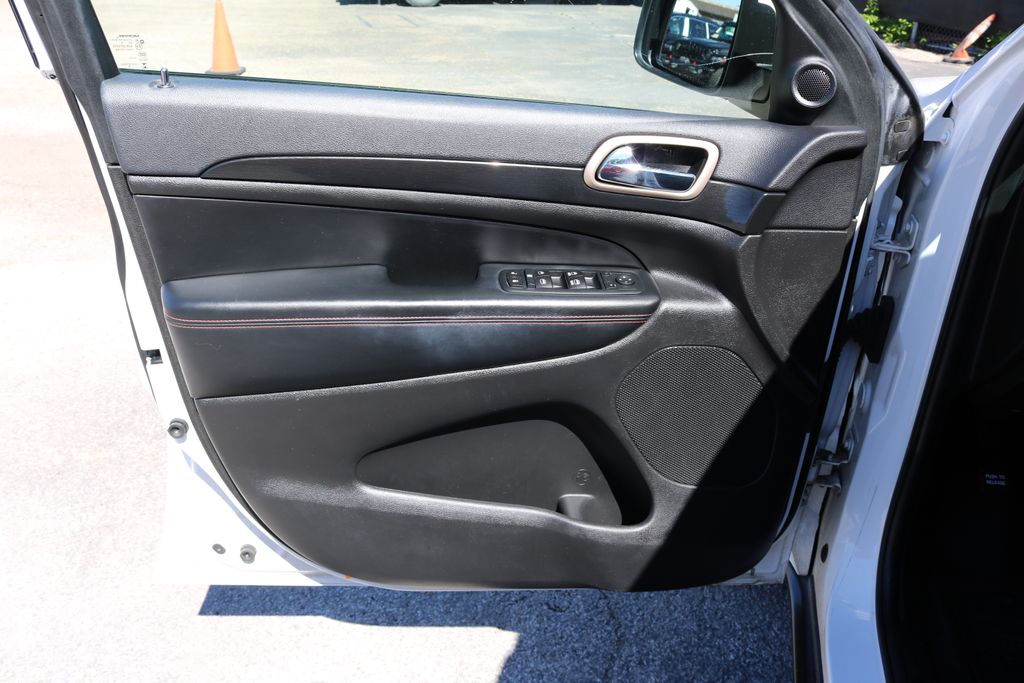 Used Car 2016 Jeep Grand Cherokee  75th Anniversary Edition For Sale Under $12,000 In Austin, Texas