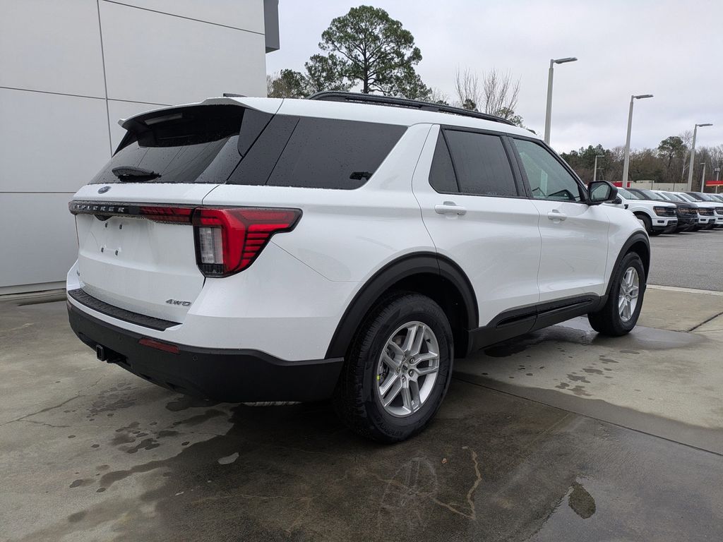 2026 Ford Explorer Active w/200A Pkg