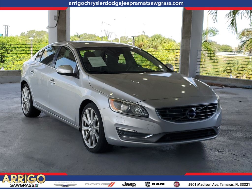 2017 Volvo S60 Inscription T5 Platinum