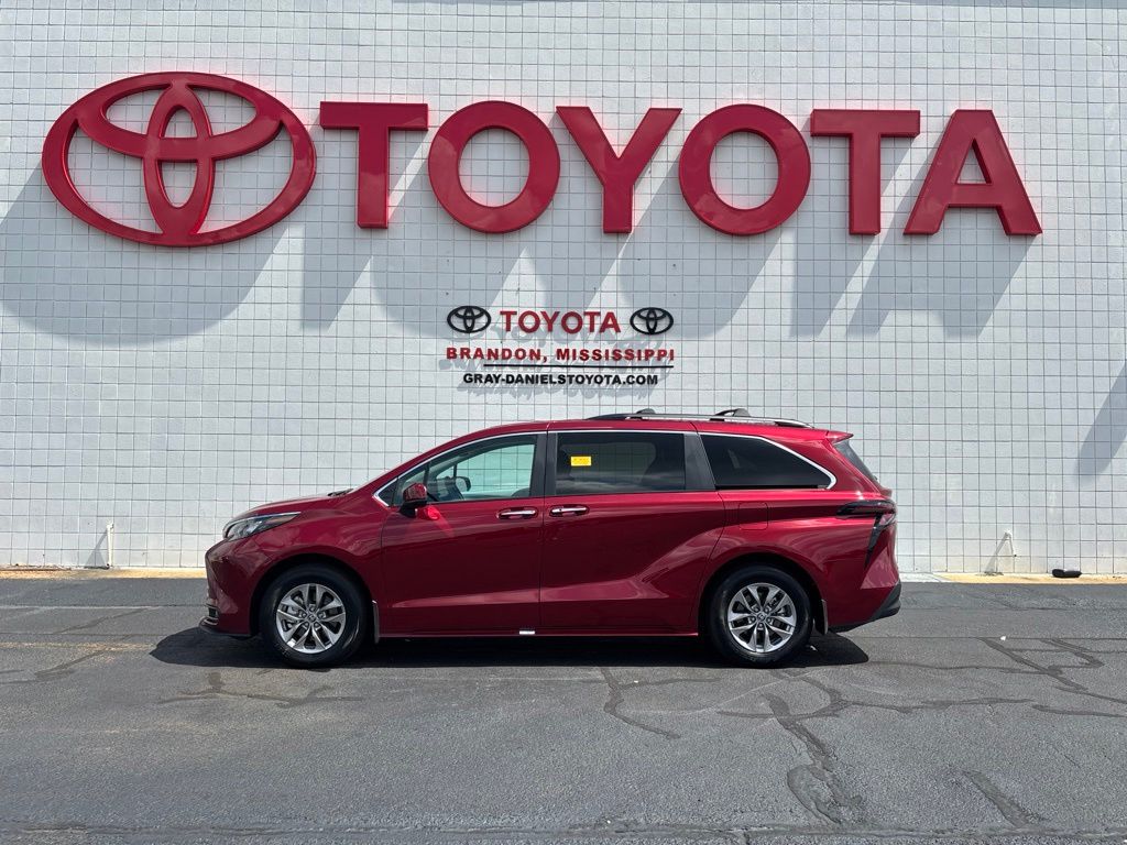 Used 2026 Toyota Sienna Van
