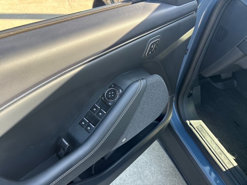 2024 Ford Mustang Mach-E Premium photo 10