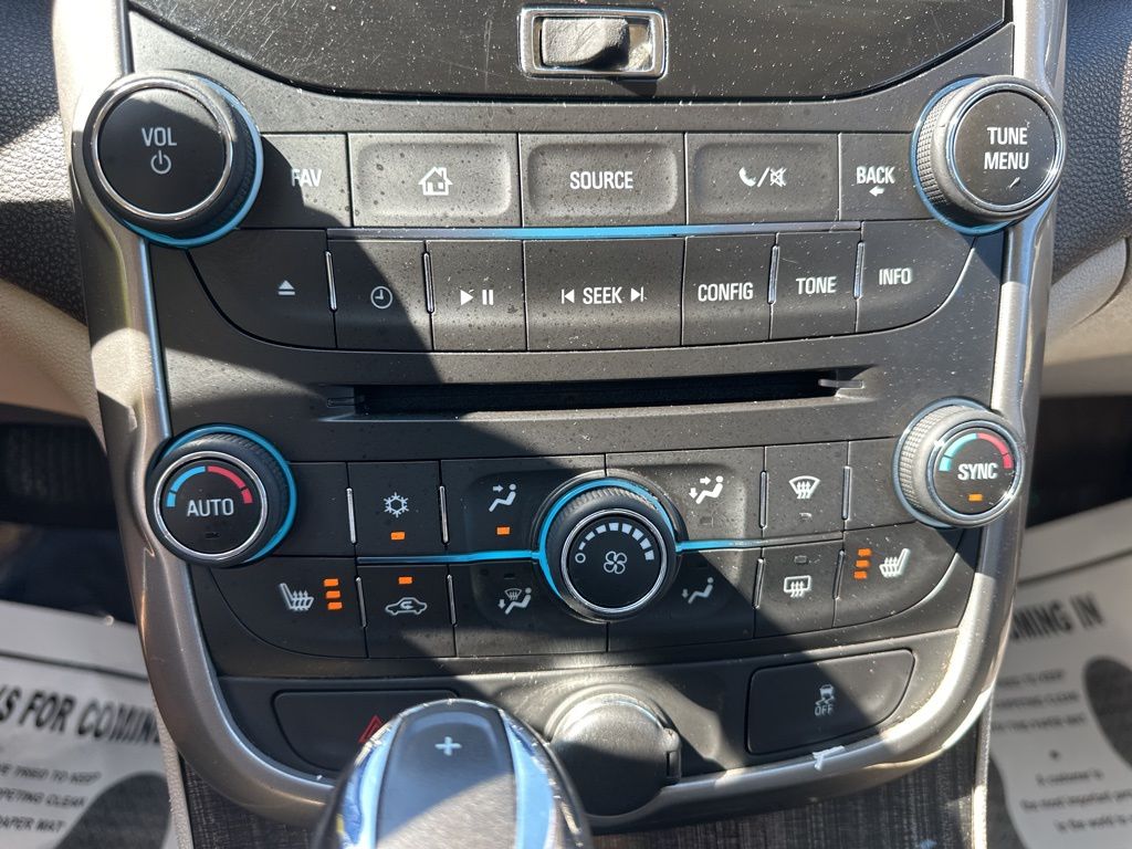 2014 Champagne Silver Metallic Chevrolet Malibu LT FWD Sedan