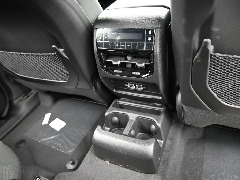 New 2026 Silver Zynith Jeep Laredo image 34