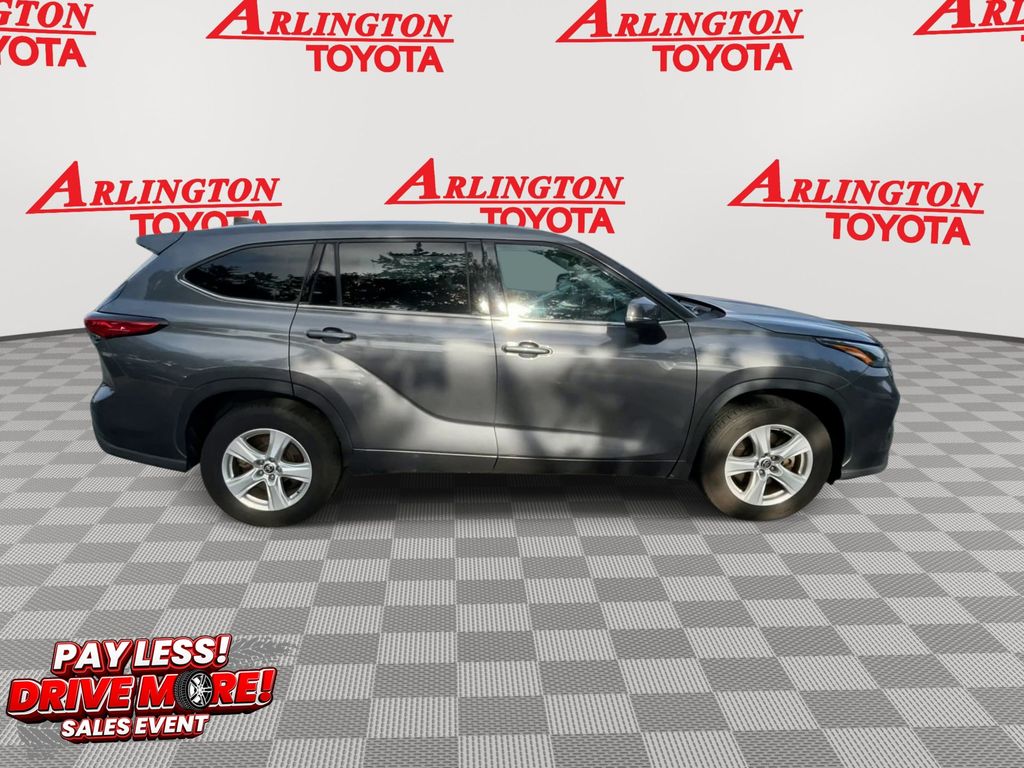 Used 2022 Toyota Highlander Hybrid SUV