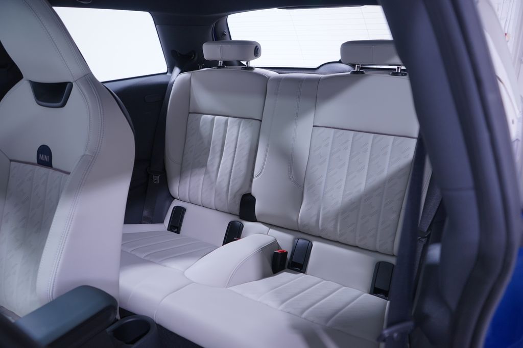 Thumbnail: 2025 MINI Cooper - 9