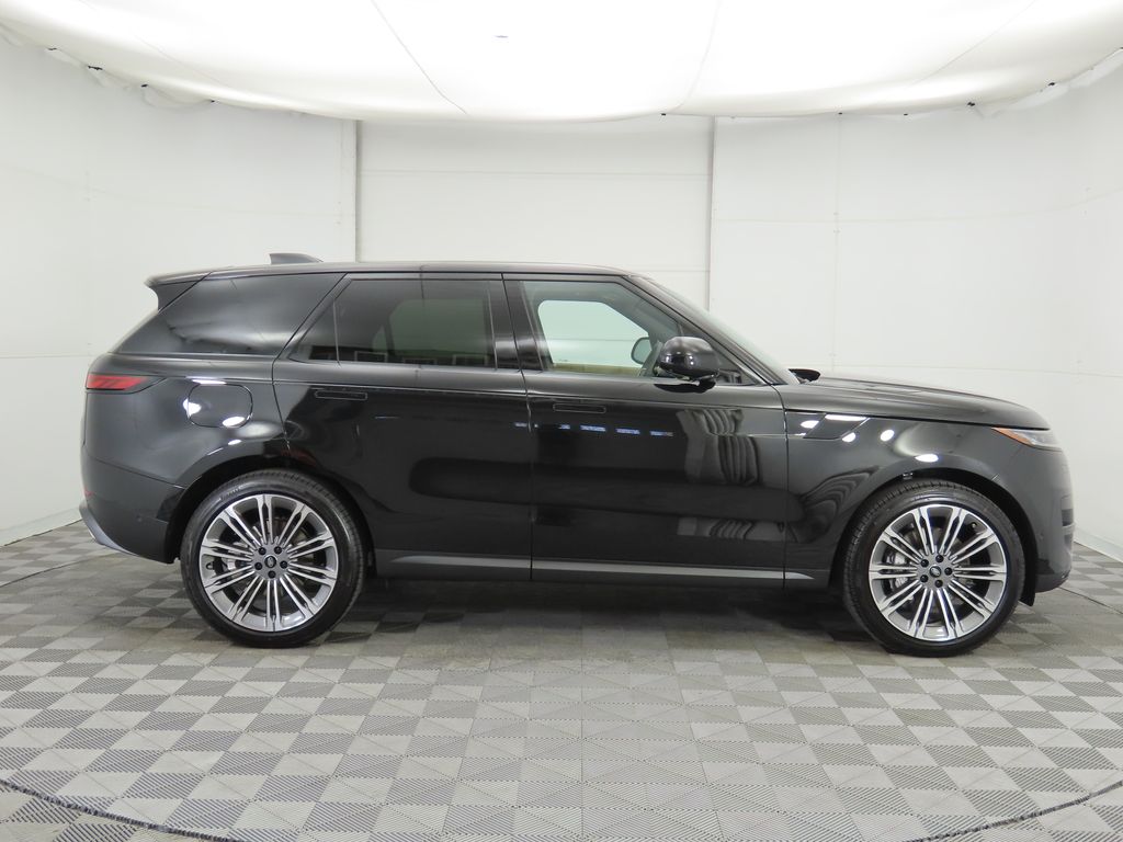 Thumbnail: 2025 Land Rover Range Rover Sport - 4