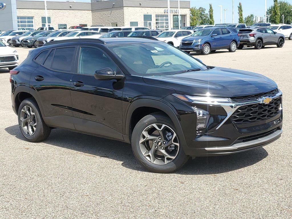 2025 Chevrolet Trax LT 35