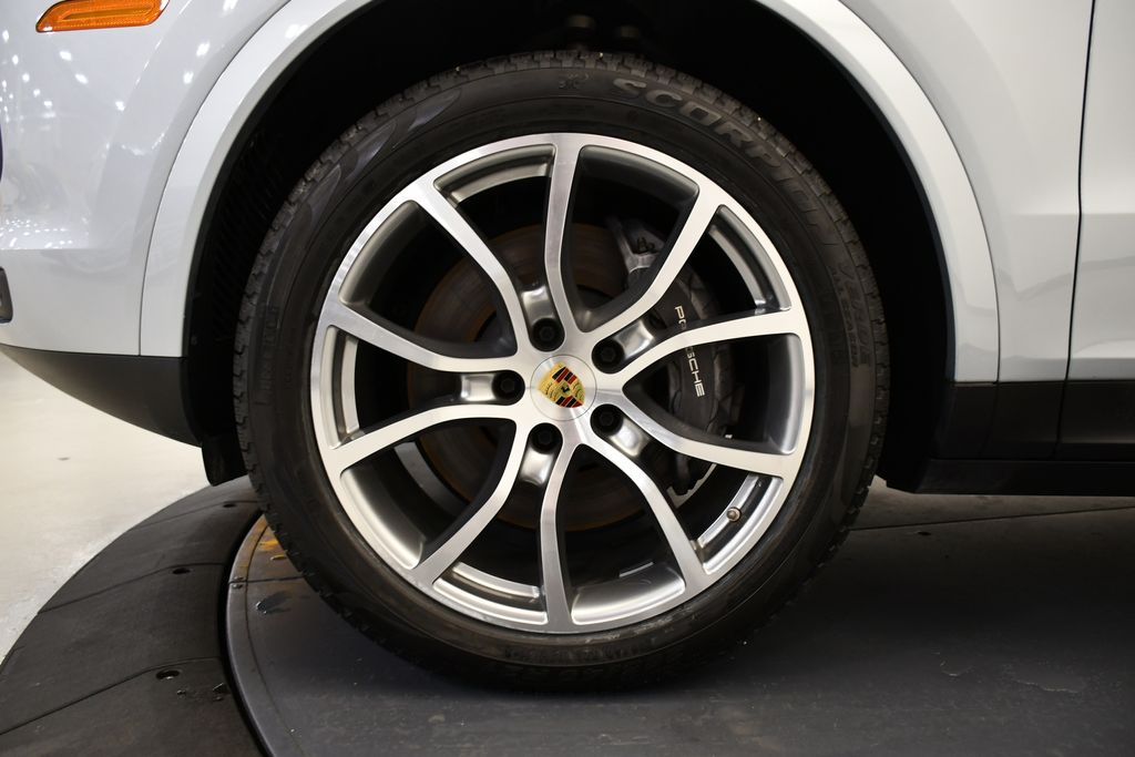 2023 Porsche Cayenne  14